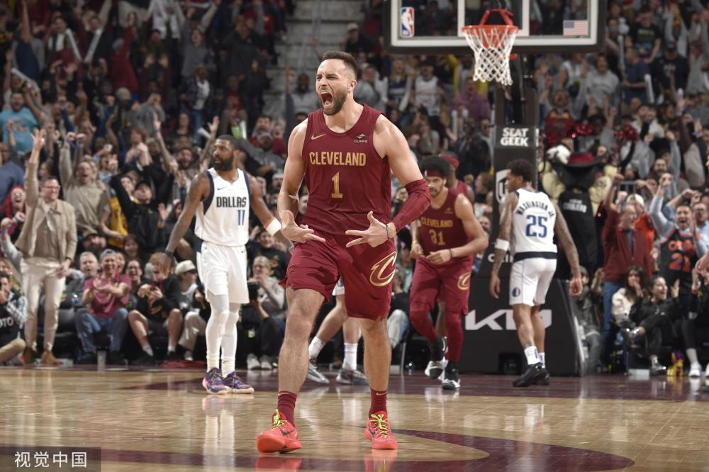 竞争激烈的 竞争激烈的