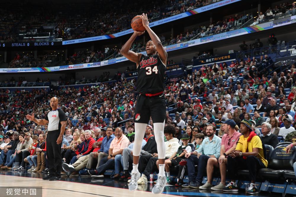 功的年轻球 功的年轻球